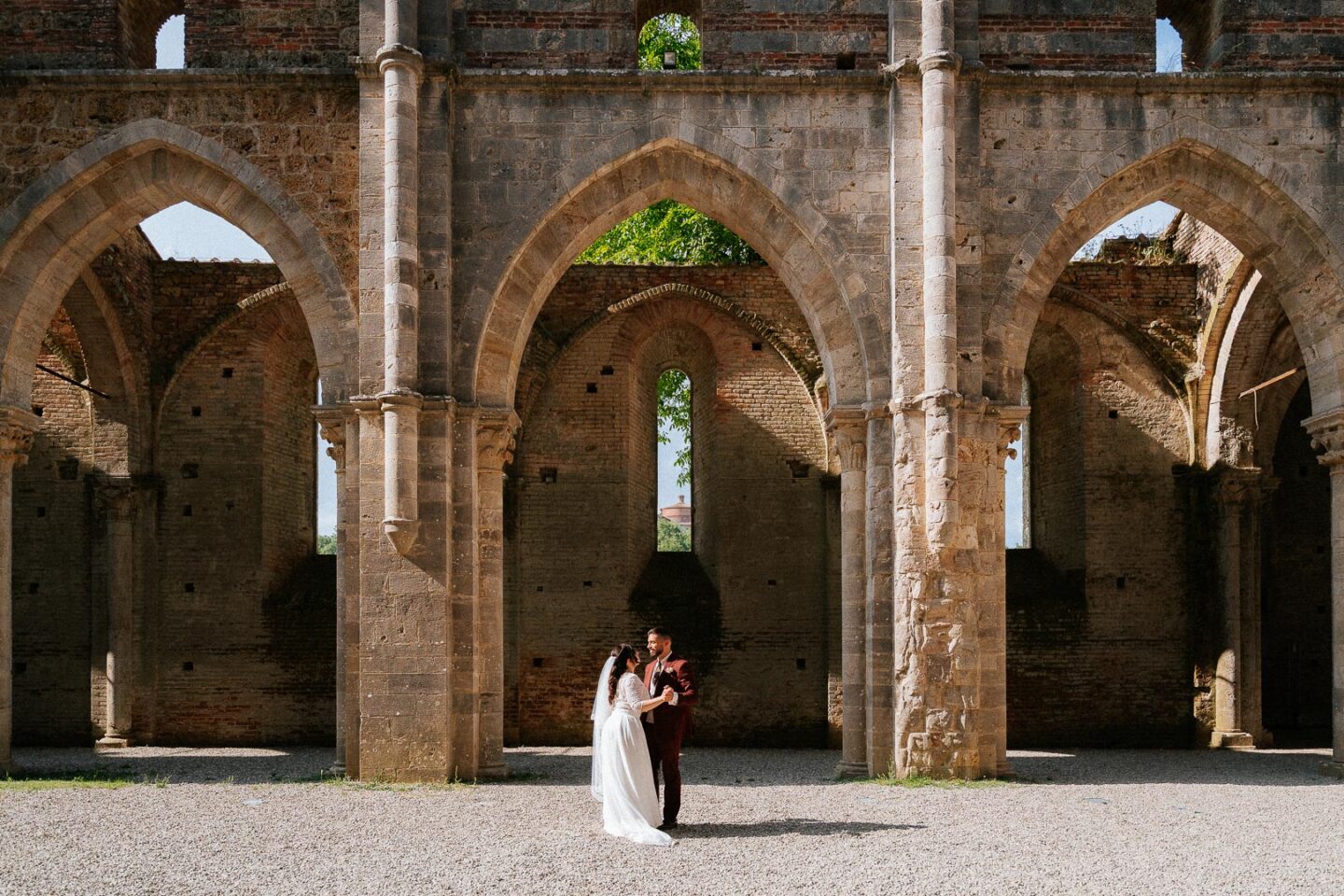 Francesco e Lucia - Destination Wedding Photograher Tuscanuy Abbazia San Galgano - Matteo Fagiolino